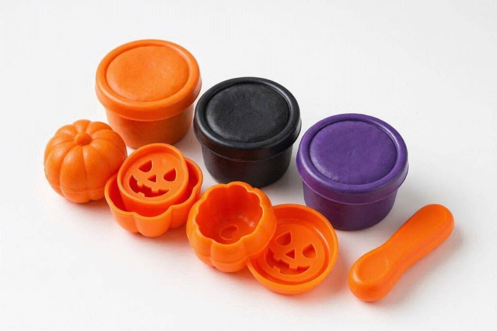 Halloween Gifts for Toddlers: Halloween Play-Doh set with pumpkin molds and colorful dough